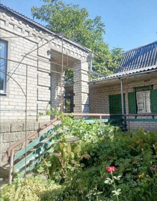 Продам дом 2-эт добротный 20 соток Солнечные панели