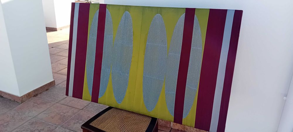 Painel forrado a tecido de seda 125 x 75 cms!