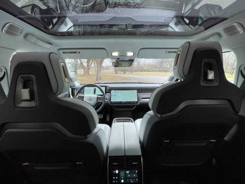 2023 Rivian R1T Adventure