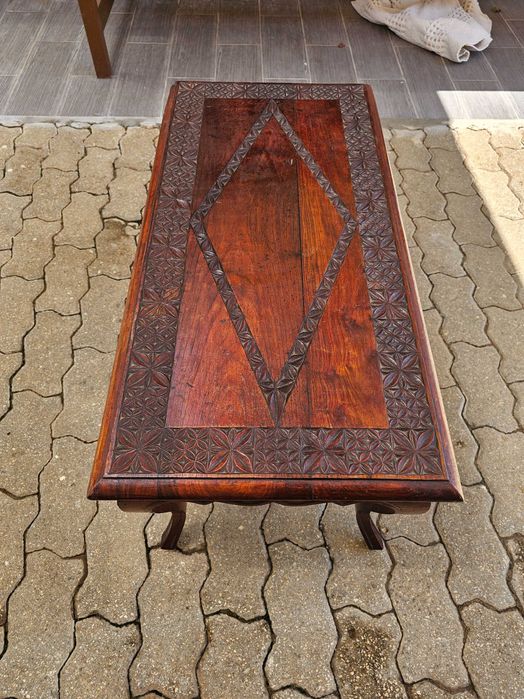 Mesa de centro trabalhada