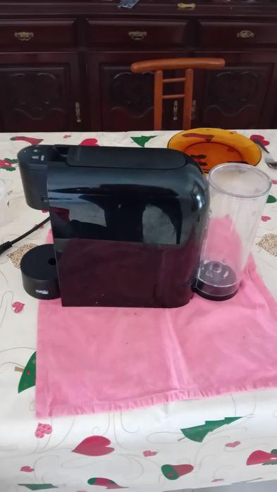 Máquina de café,  como nova, quase sem uso algum