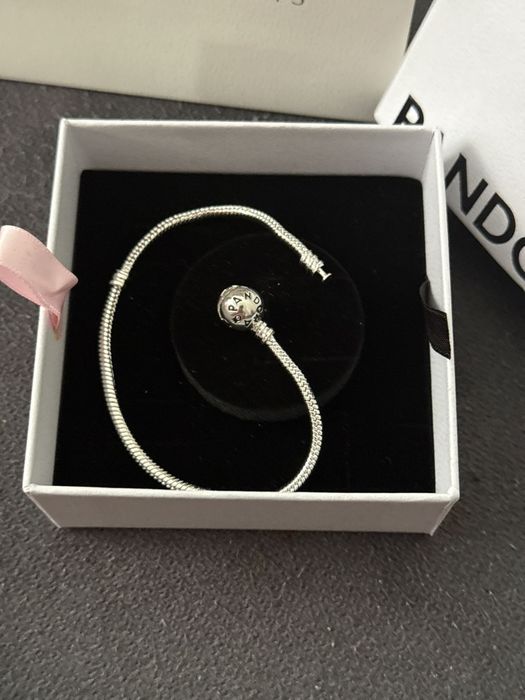 Pulseira Pandora  com caixa e saco