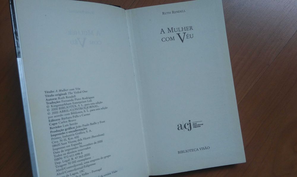 A Mulher com Véu de Ruth Rendell