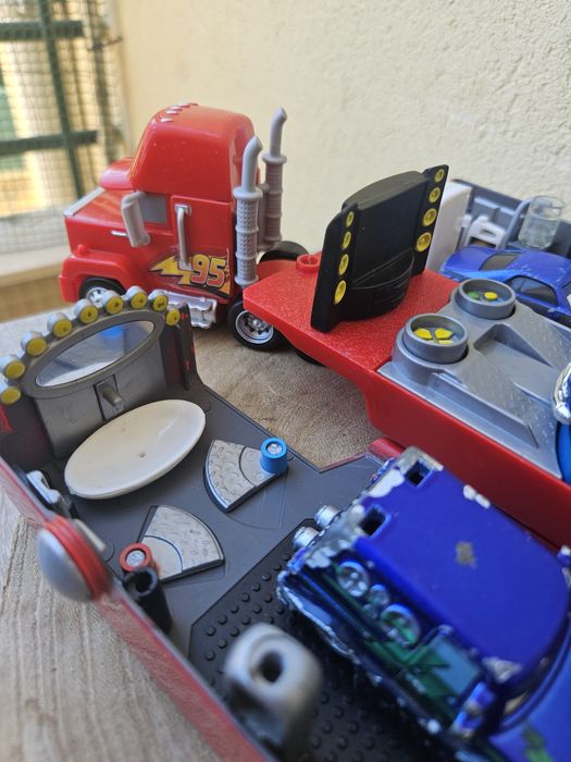 Disney Pixar Cars Mack Super Track Playset + Diecast Cars Lot