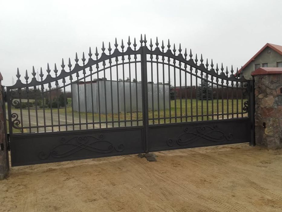 Bramy ogrodzenia kute