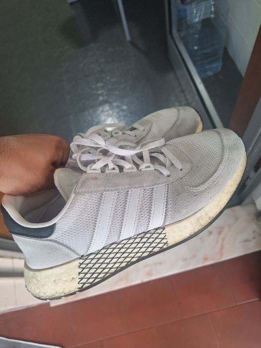 Sapatilhas adidas 40