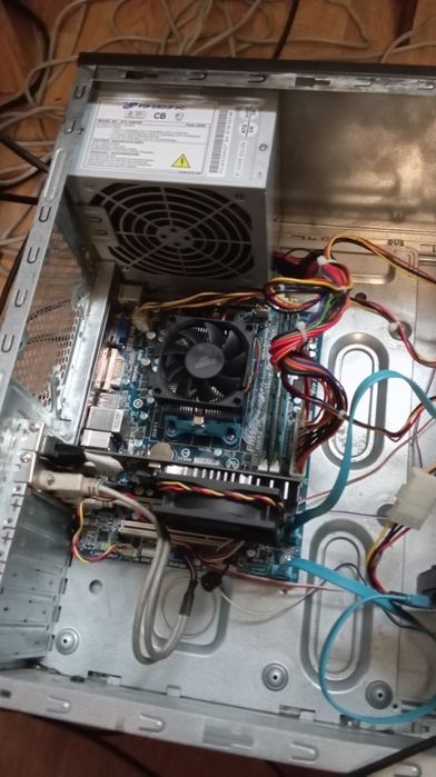 ТЕРМІНОВО! ПРОДАМ комп'ютер для невибагливих задач