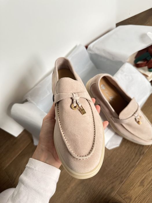 Loro Piana Loafery damski rozmiar 37 beżowe