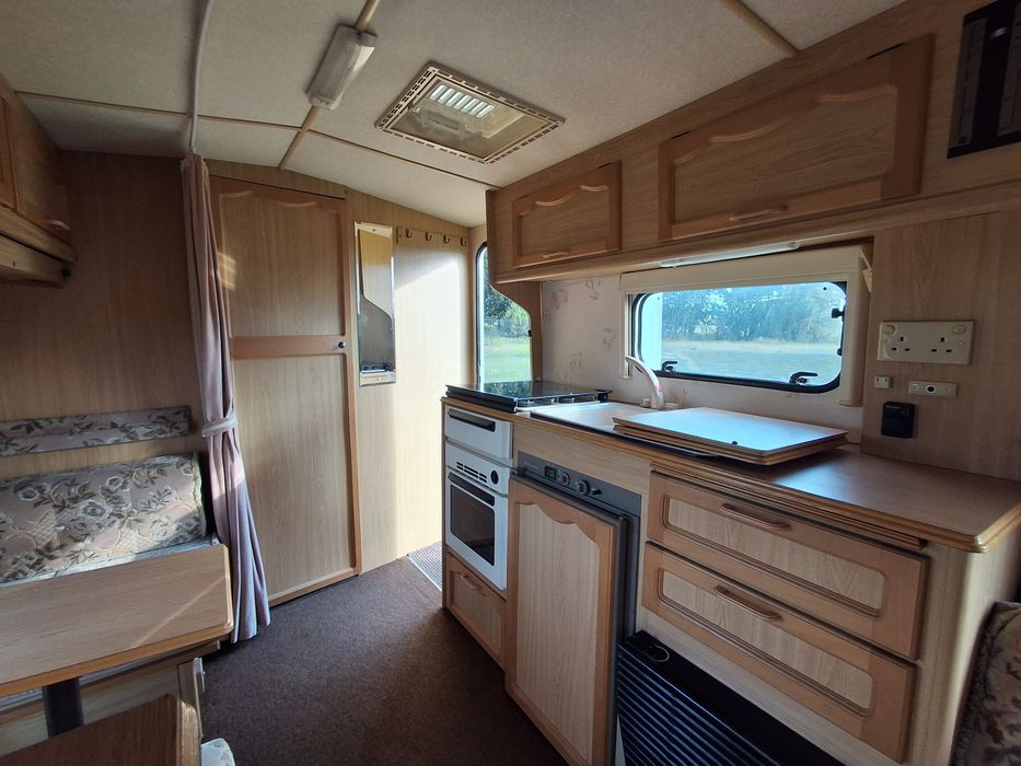 Sprzedam przyczepe kempingową Elddis 200 EX