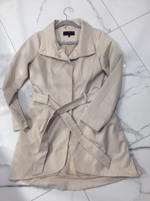 Elegancki płaszcz, trencz, taliowany płaszcz rozm 38 M