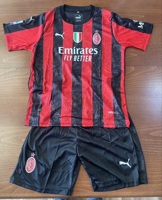 Strój piłkarski AC Milan