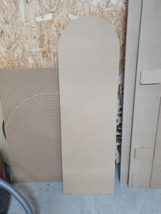 Małe ścianki ryflowane.