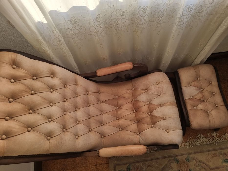 Cadeirão em pele vintage