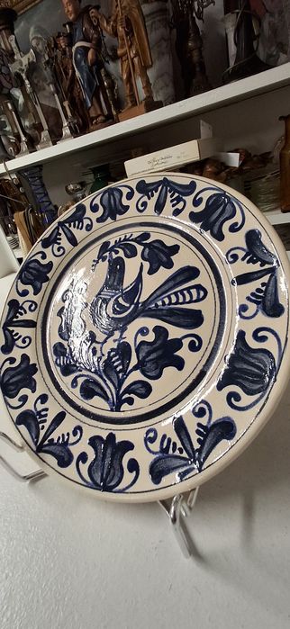 Talerz ozdobny do powieszenia na ścianie z motywem ptaszka