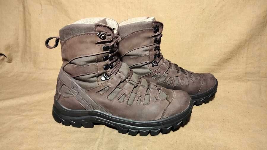 Трекінговие  ?тактические . чоловічі  берці  Барс розмір 41,шкіра.