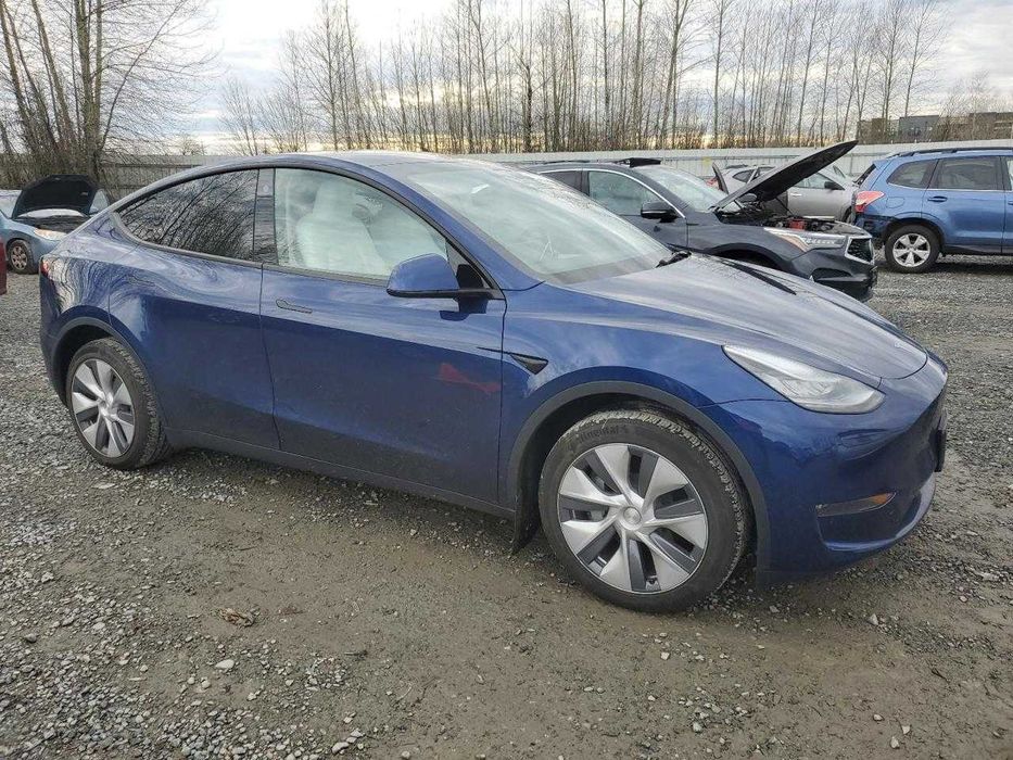Tesla Model Y 2023.