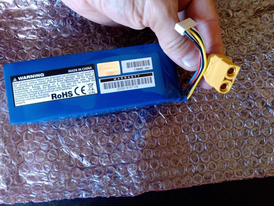 Bateria Lipo Turnigy 6s 22,2V- 5Ah (Nova)