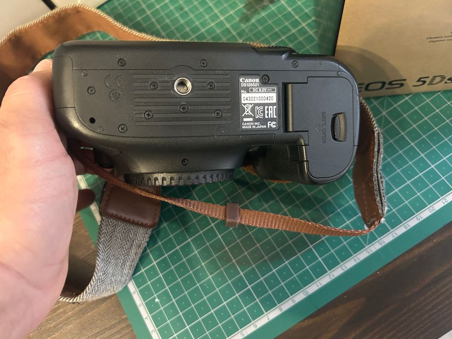 Canon 5DS 50MPX corpo muito bem estimada