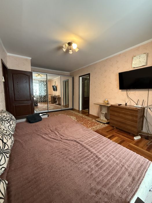 Продам 2 ком.кв Хортицкий район (Бабурка)