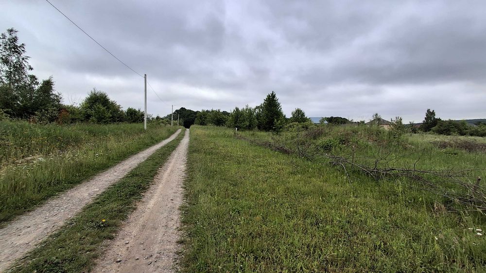 Продається ділянка 15 соток під будівництво. Павлівка. Комунікації, будинки, асфальт