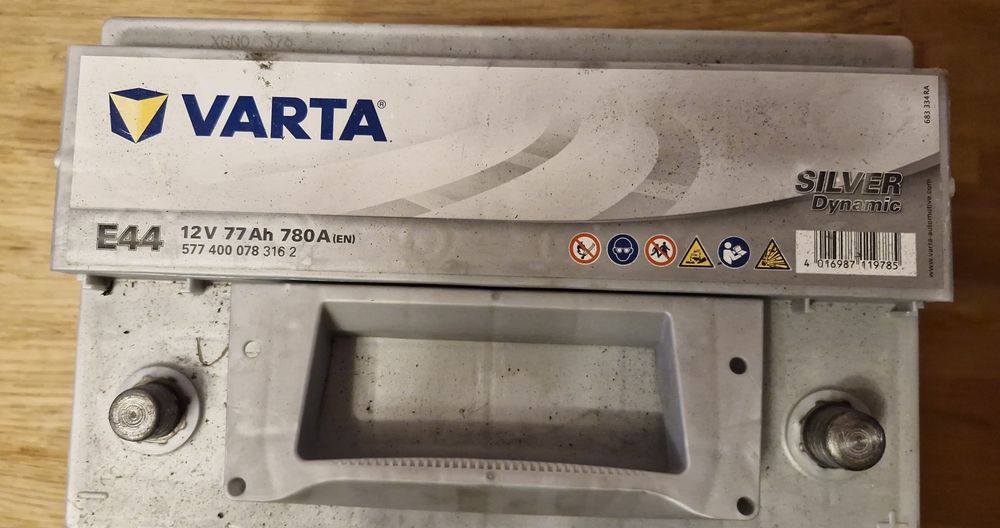 Varta Silver Dynamic E44 12V 77Ah 780A prawy plus
