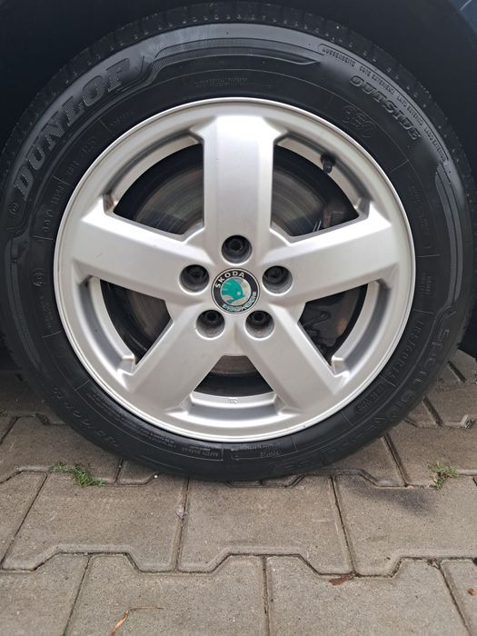 Koła aluminiowe 15" Alufelgi Skoda Rapid Fabia – oryginalne felgi + opony (2025)