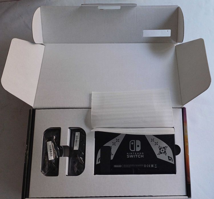 [OFERTA] Nintendo Switch Edição Monster Hunter Rise