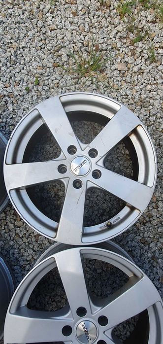 Felgi aluminiowe 17 Audi A3 A4 A6 VW Passat Golf Skoda Octavia Superb