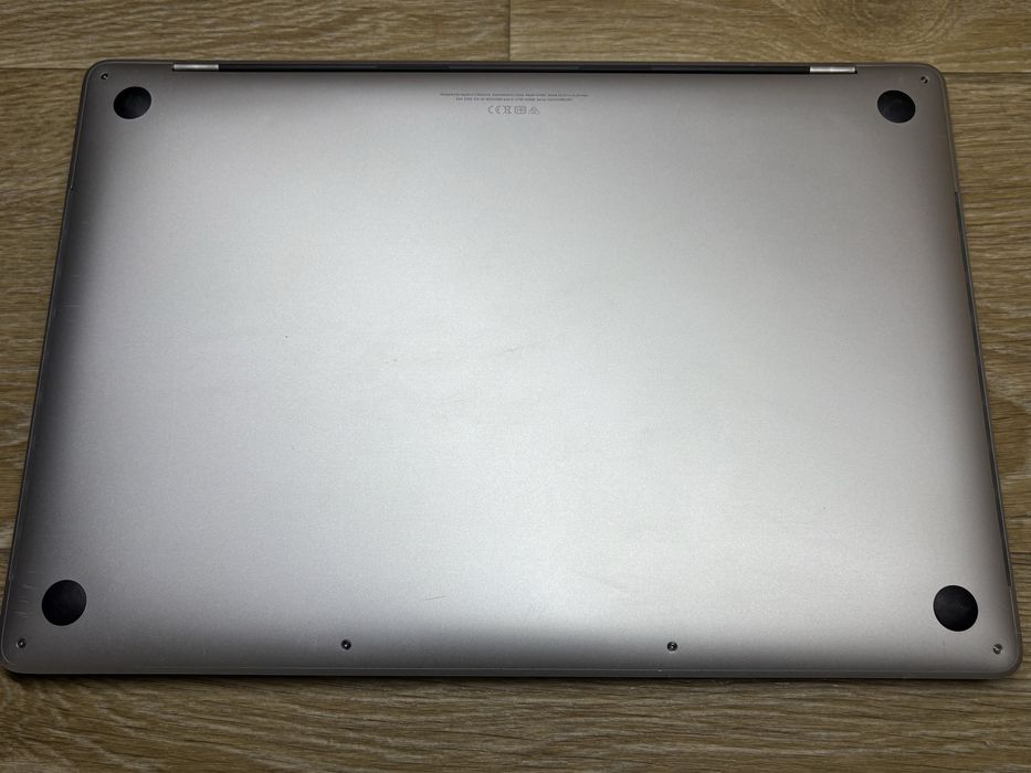 Apple MacBook Pro 15 2019 81% 512gb/16gb/Radeon Pro 555x/core i7 a1990