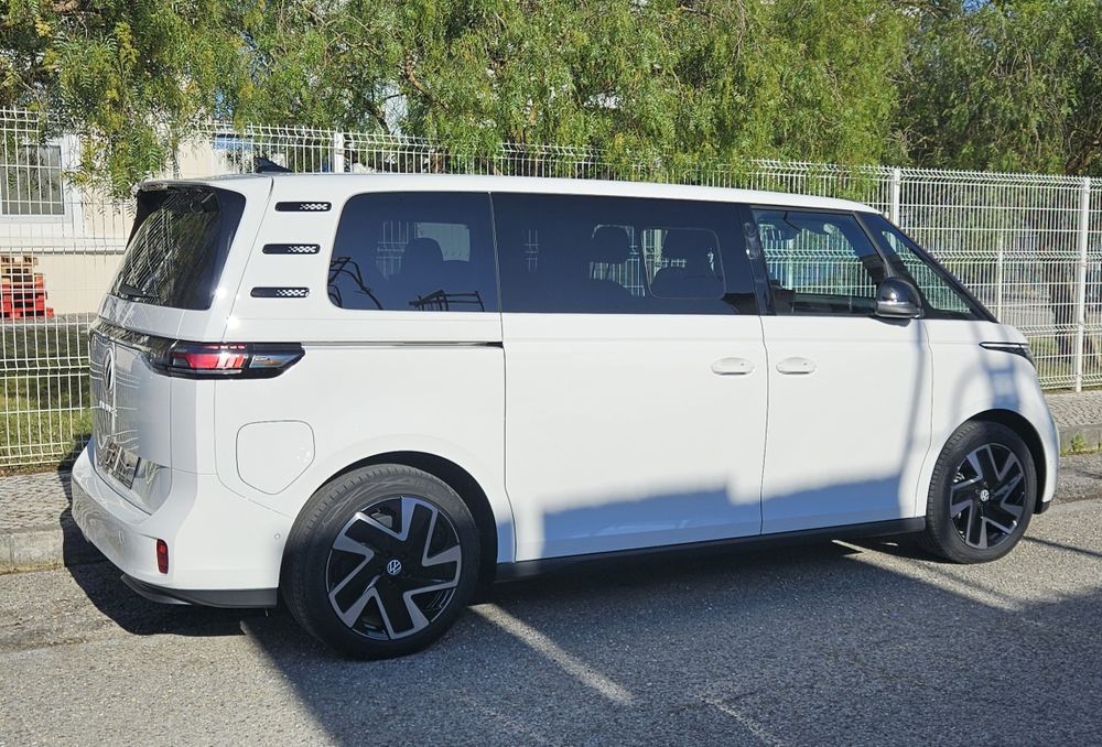 ID Buzz 7 lugares versão longa 284 CV, de 2025