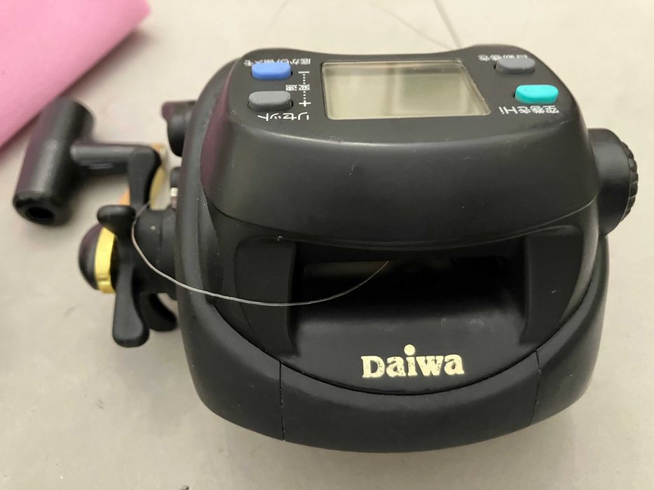 Carreto elétrico de pesca DAIWA 500 DX