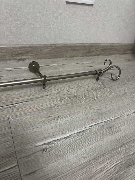 Карниз металевий (колір срібло)