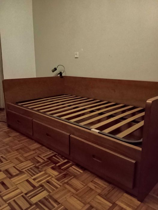 Cama Solteiro em Madeira Maciça