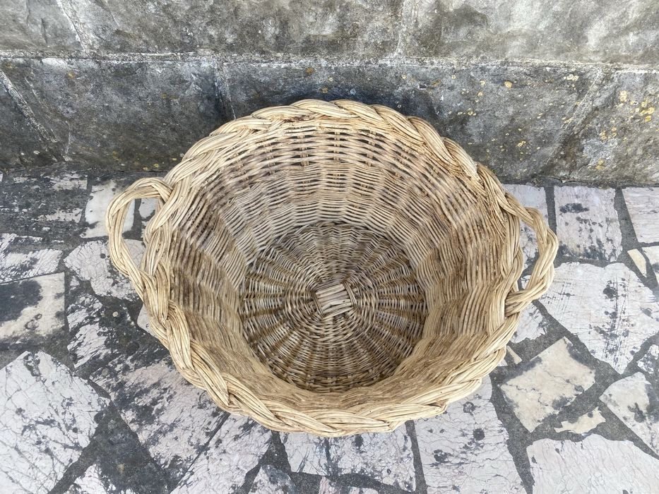 Cesto grande em vime,com pegas laterais,handmade