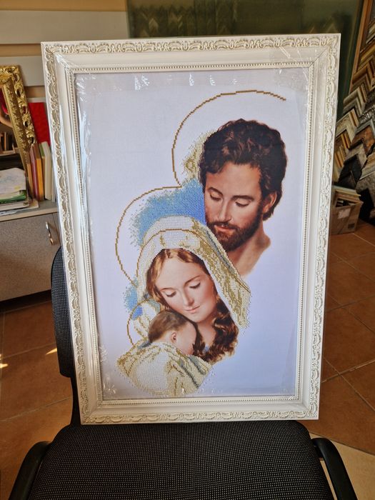 Свята сім'я вишита бісером