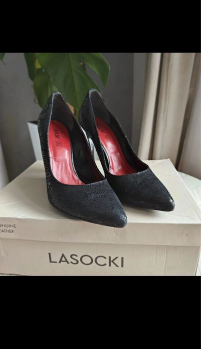 Piekne skóra szpilli Lasocki 38