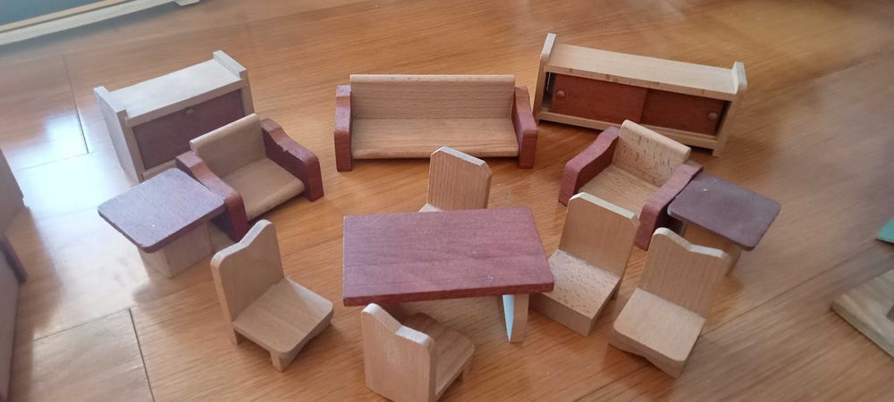 Casinha em madeira e acessórios -  Anos 80