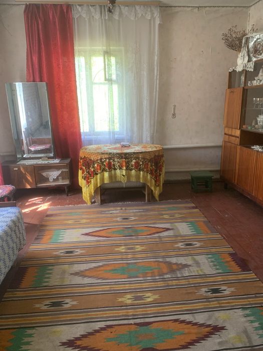 Продам будинок в селі.