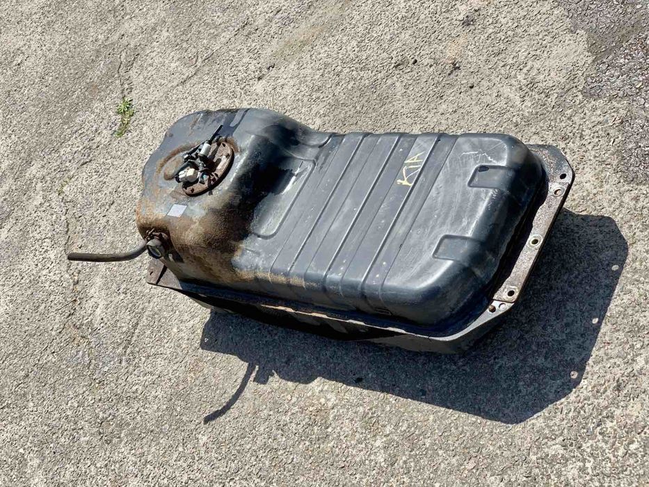 Бак паливний Kia Sorento 1 2.5crdi