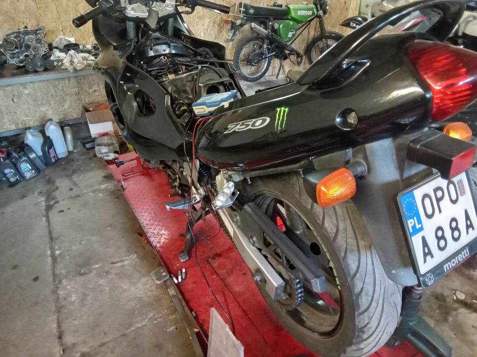 Serwis motocykli quadów motorowerów skuterów MOTOpartyzant motocyklowy