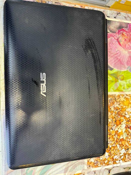 Продам ноутбук ASUS на запчастини