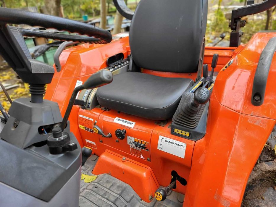 Тракторець Kubota GL221
