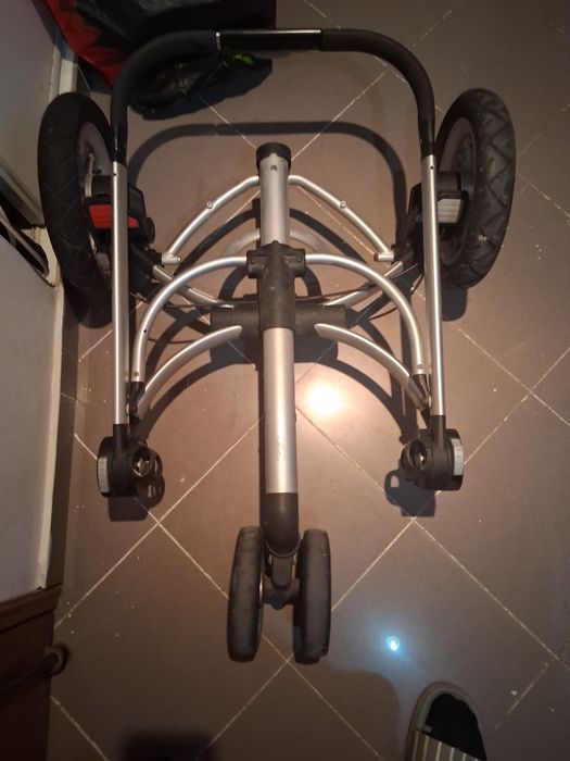 Carrinho de bebé Quinny