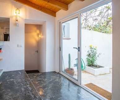 Semi-detached house for sale in Barão de São Miguel