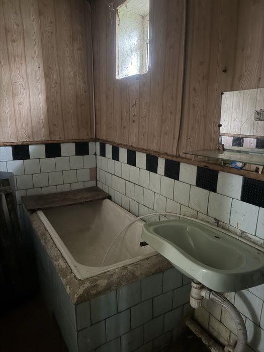 Продається цегляна ч/б біля 7 садочку