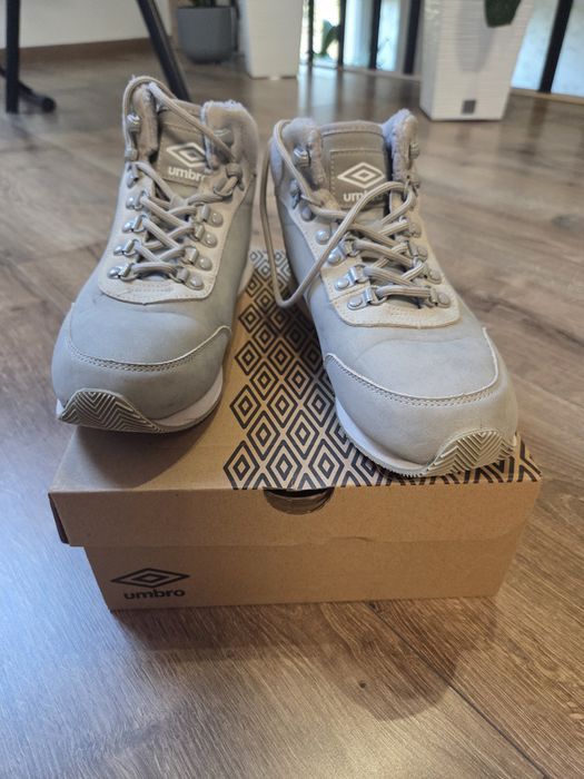 Buty młodzieżowe ocieplane Umbro r.39
