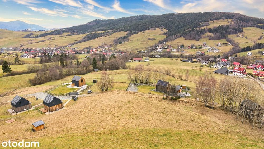 Widok, który spłaca kredyt. 12 arów pod Premium Cabins.