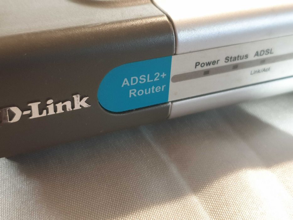 Modem Router ADSL 2+ D-LINK DSL-524T