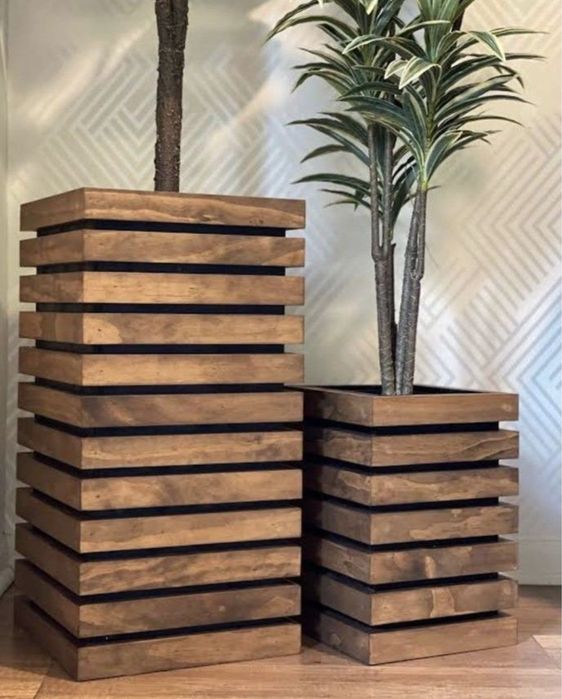 Вазон металево-деревʼяний