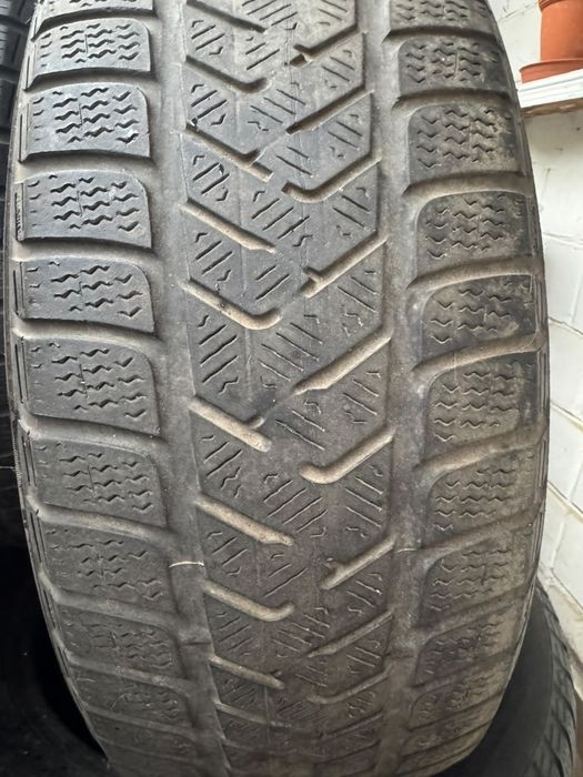 Шини для автомобіля Pirelli Winter Sottozero 2 215/65 R16 98H  комплект